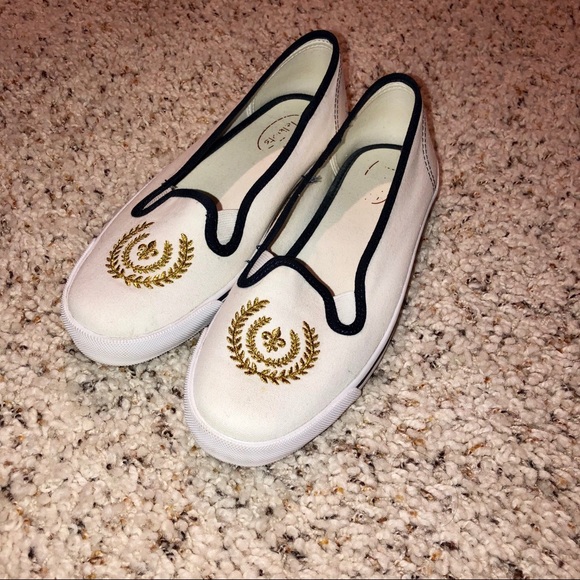 Talbots White Shoes with Gold Detail - Picture 2 of 4